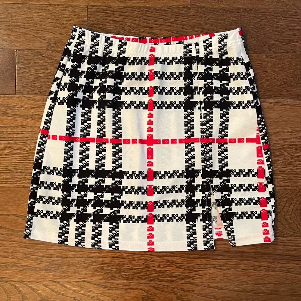 Stripped Fitted Skirt